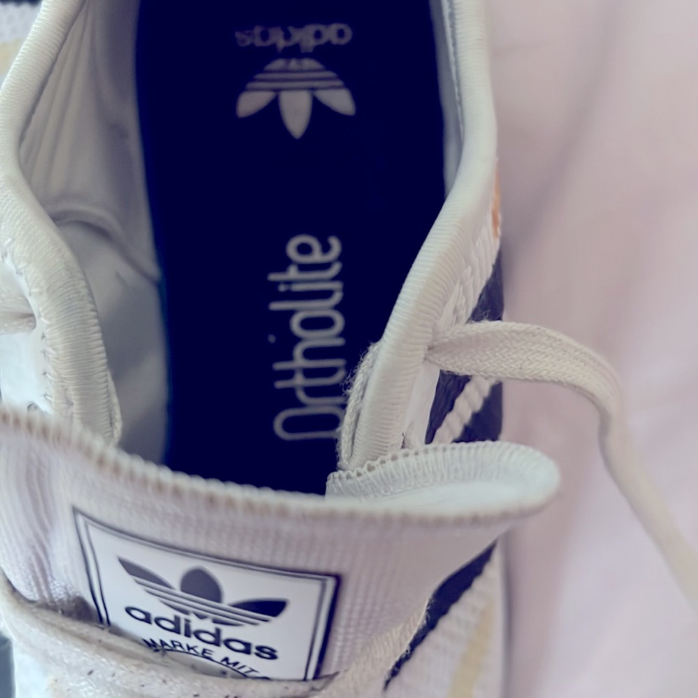Adidas - Picture 3 of 5